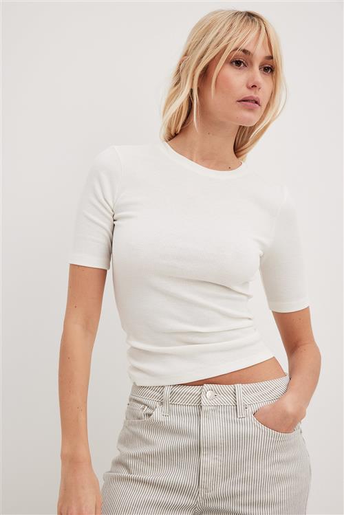 NA-KD Basic Rundhalset ribbet top - Offwhite