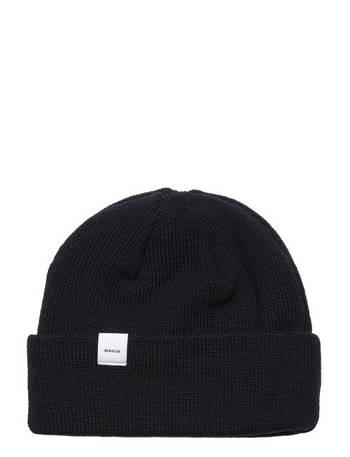 Se Makia Merino Thin Cap Makia Black ved Booztlet