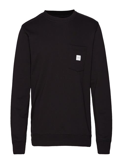 Se Square Pocket Sweatshirt Makia Black ved Booztlet