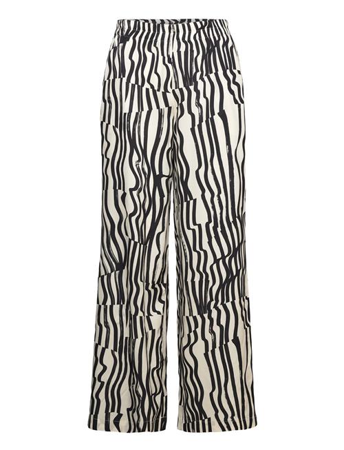 Se Andiata Rochelle Print Trousers Andiata Patterned ved Booztlet