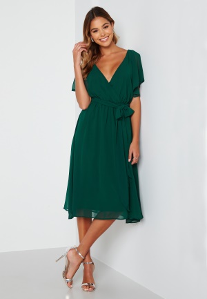 Se Goddiva Flutter Chiffon Midi Dress Dark green S (UK10) ved Bubbleroom