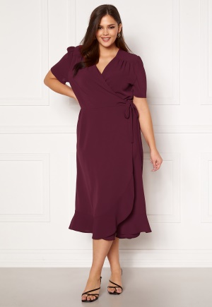 Se John Zack Curve Short Sleeve Wrap Frill Curve Dress Wine 54 (UK26) ved Bubbleroom