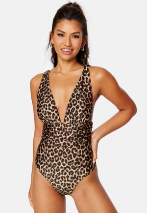 Se BUBBLEROOM Leah Swimsuit Leopard 34 ved Bubbleroom