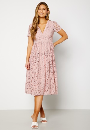 Se Bubbleroom Occasion Camala Midi Dress Dusty pink 36 ved Bubbleroom