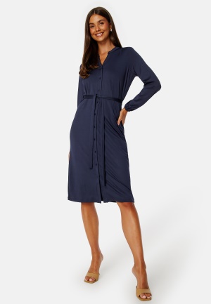 Se Happy Holly Madelyn midi dress Navy 32/34 ved Bubbleroom