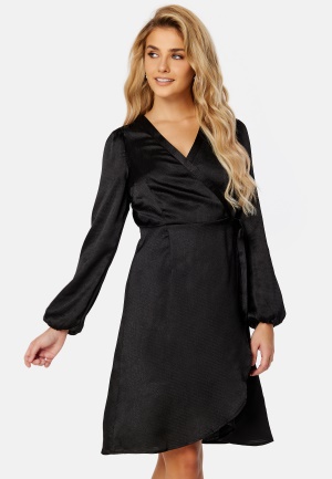 Se VERO MODA Sabi LS Wrap Dress Black XS ved Bubbleroom