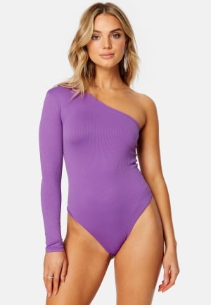 Se BUBBLEROOM Reya one shoulder body Purple XS ved Bubbleroom