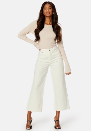 Se BUBBLEROOM Cropped Wide Jeans Offwhite 34 ved Bubbleroom