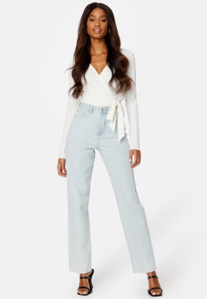 Se BUBBLEROOM Straight High Waist Jeans Light denim 34 ved Bubbleroom