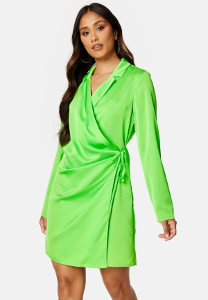 Se VILA Johanna Wrap Short Dress Jade Lime 34 ved Bubbleroom