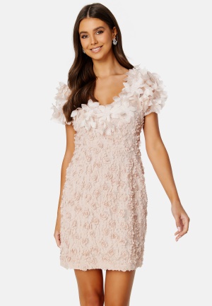 Se Ida Sjöstedt Elissa Dress Champagne 32 ved Bubbleroom