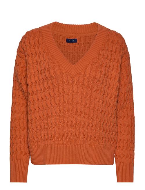 Se GANT Cotton Texture V-Neck GANT Orange ved Booztlet