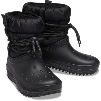 Se Crocs Classic Neo Puff Luxe Boot W Sort US W6 (EU 36-37) Dame ved Timarco