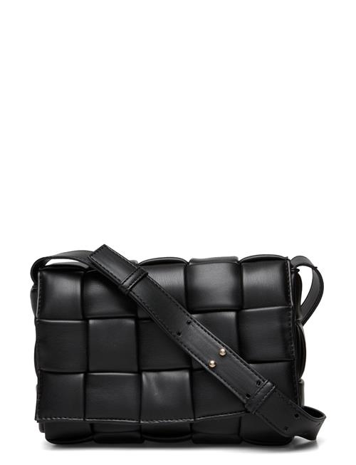 Se Noella Brick Bag Noella Black ved Booztlet