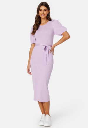 Se BUBBLEROOM Linnelle knitted puff sleeve dress Lilac XS ved Bubbleroom