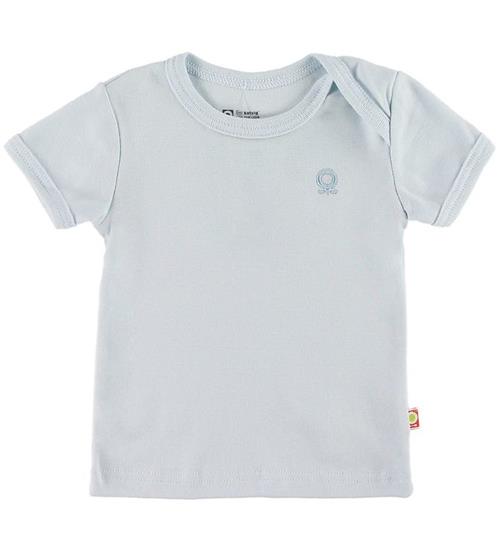 Se Katvig T-shirt - LyseblÃ¥ ved KidsWorld