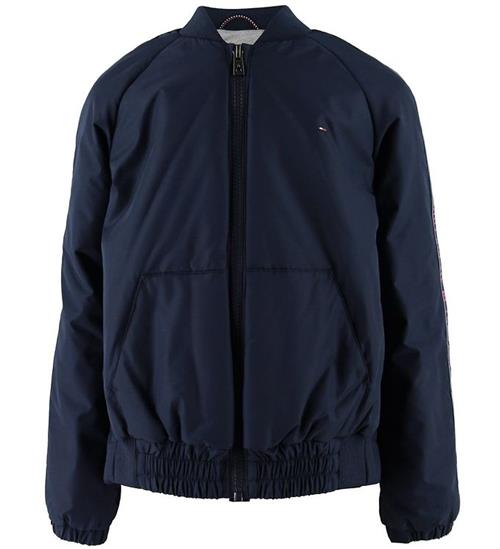 Se Tommy Hilfiger Jakke - Essential Tommy Tape - Black Iris ved KidsWorld