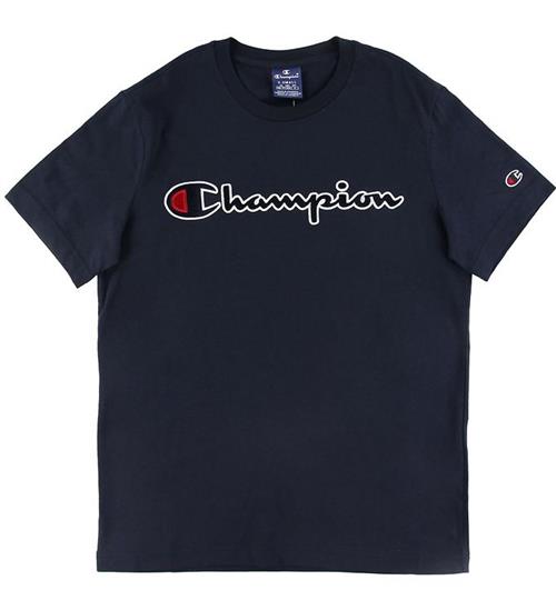 Se Champion Fashion T-shirt - Navy m. Logo ved KidsWorld