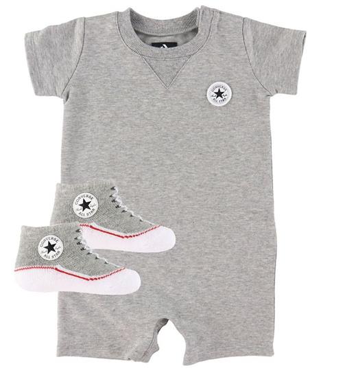 Se Converse Converse SÃ¦t - Sommerdragt/StrÃ¸mper - GrÃ¥meleret ved KidsWorld