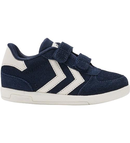 Se Hummel Sko - Victory Suede - Black Iris ved KidsWorld