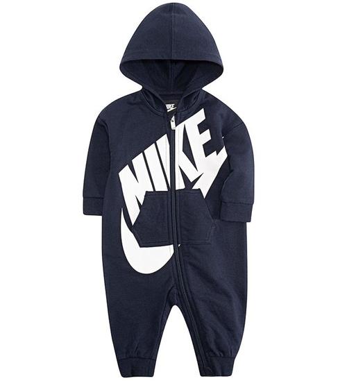 Se Nike Nike Heldragt - All Day Play - Obsidian ved KidsWorld