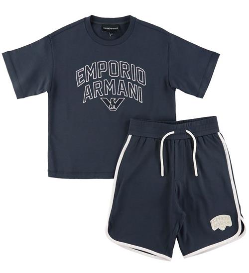 Se Emporio Armani Emporio Armani T-shirt/Shorts - Inchiostro ved KidsWorld