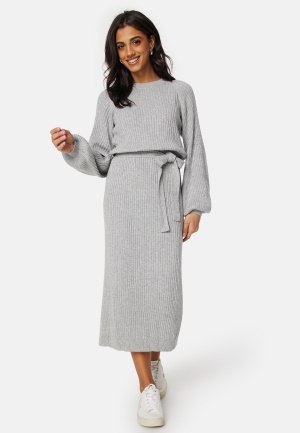 Se BUBBLEROOM Round Neck Rib Knitted Midi Dress  Grey melange 4XL ved Bubbleroom