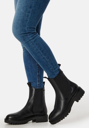 Se GANT Kelliin Chelsea Leather Boot G00 Black 37 ved Bubbleroom