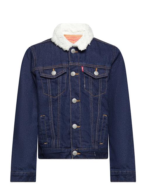 Se Levi's Levi's® Sherpa Trucker Jacket Levi's Blue ved Booztlet