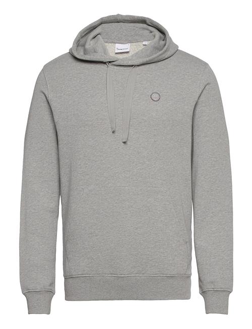 Se Knowledge Cotton Apparel Hood Basic Badge Sweat - Gots/Vegan Knowledge Cotton Apparel Grey ved Booztlet