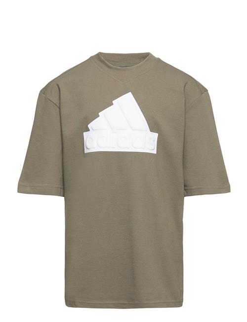 Se adidas Sportswear U Fi Logo T Adidas Sportswear Khaki ved Booztlet