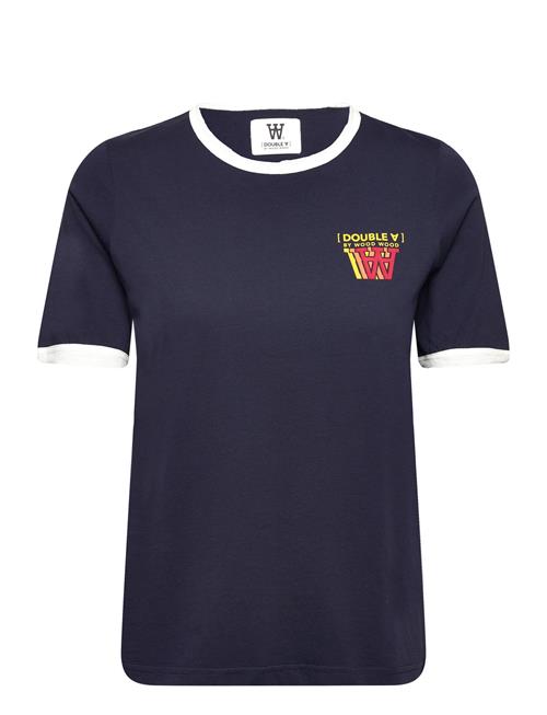 Se Double A by Wood Wood Fia Stacked Logo T-Shirt Double A By Wood Wood Navy ved Booztlet