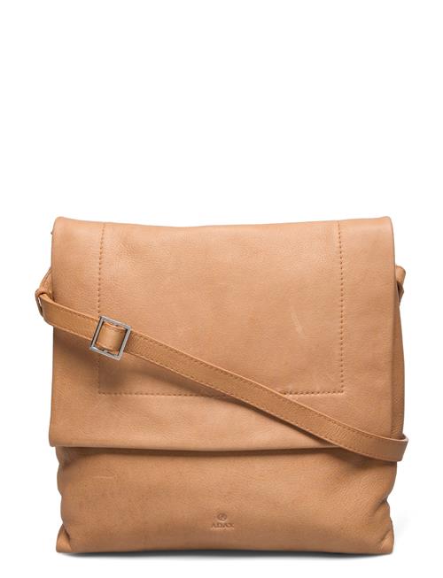 Se Adax Venezia Shoulder Bag Ninna Adax Beige ved Booztlet