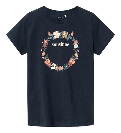 Se Name It Name It T-shirt - NkfNoster - Dark Sapphire m. Blomsterkrans ved KidsWorld