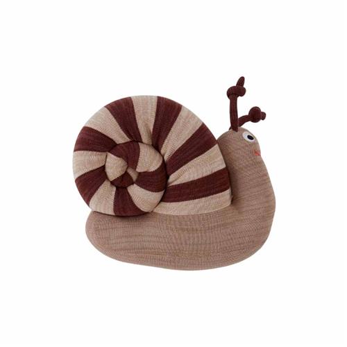 Se OYOY Sally Snail Tøjdyr Brun | Brun | 0-3 ved Babyshop