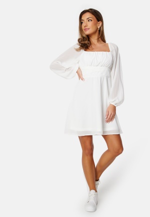 Se Bubbleroom Occasion Brenna Dress White 36 ved Bubbleroom