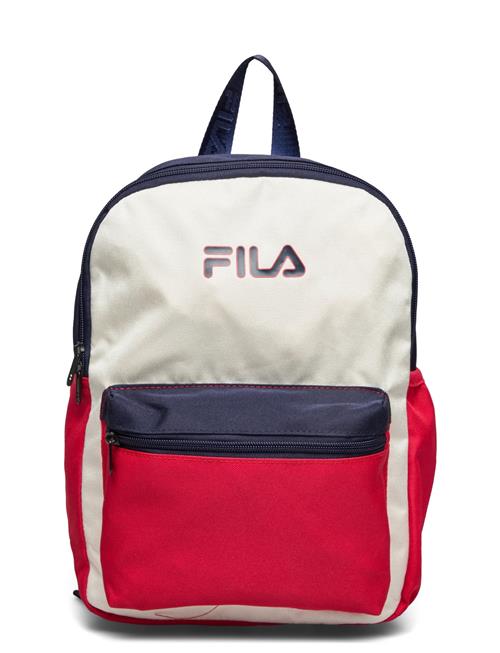 Se FILA Bury Small Easy Backpack FILA Patterned ved Booztlet