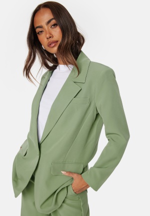 Se ONLY LanaBerry Oversize Blazer Hedge Green 38 ved Bubbleroom