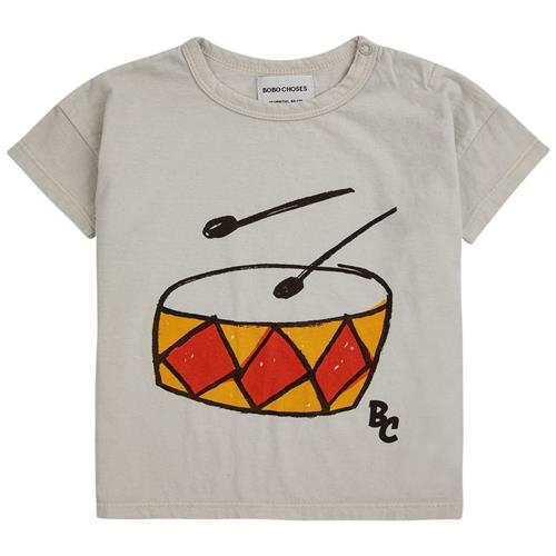 Se Bobo Choses Play The Drum Baby T-shirt Beige | Beige | 12 months ved Babyshop