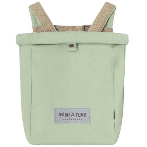 Se MINI A TURE Vandtæt Rygsæk Dusty Light Green | Grønn | 0 ved Babyshop