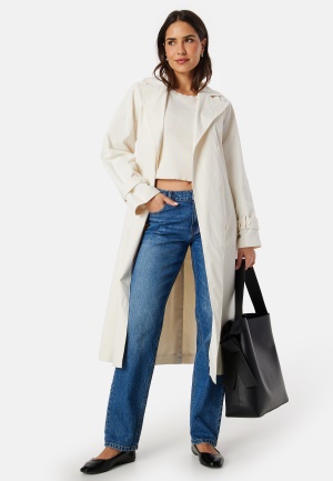 Se BUBBLEROOM Belted Midi Trenchcoat Winter white 34 ved Bubbleroom