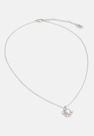 Se LILY AND ROSE Emily Pearl Necklace Natural white Onesize ved Bubbleroom