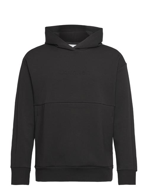 Se Calvin Klein Embossed Logo Comfort Hoodie Calvin Klein Black ved Booztlet