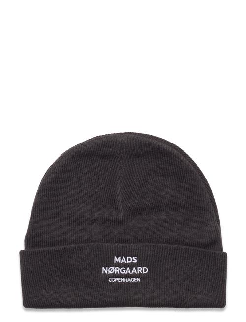 Se Mads Nørgaard Isak Logo Ambas Beanie Mads Nørgaard Black ved Booztlet