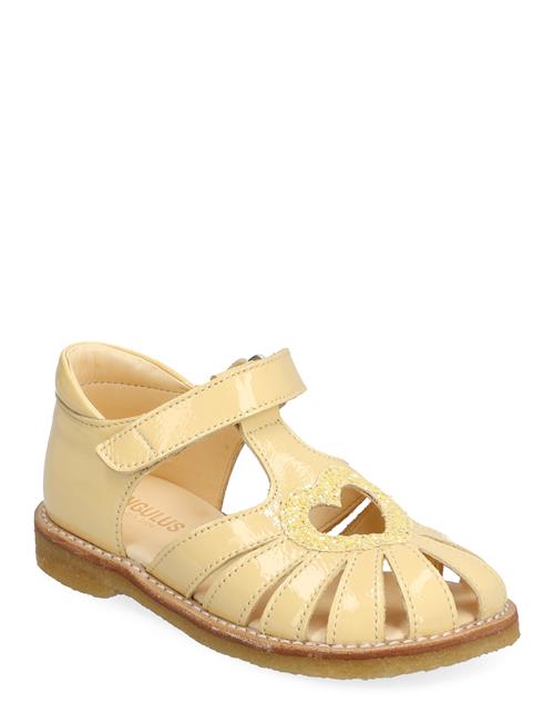 Se ANGULUS Sandals - Flat - Closed Toe - ANGULUS Yellow ved Booztlet