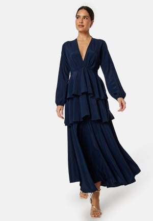 Se John Zack Long Sleeve Tiered Maxi Dress Navy L (UK14) ved Bubbleroom