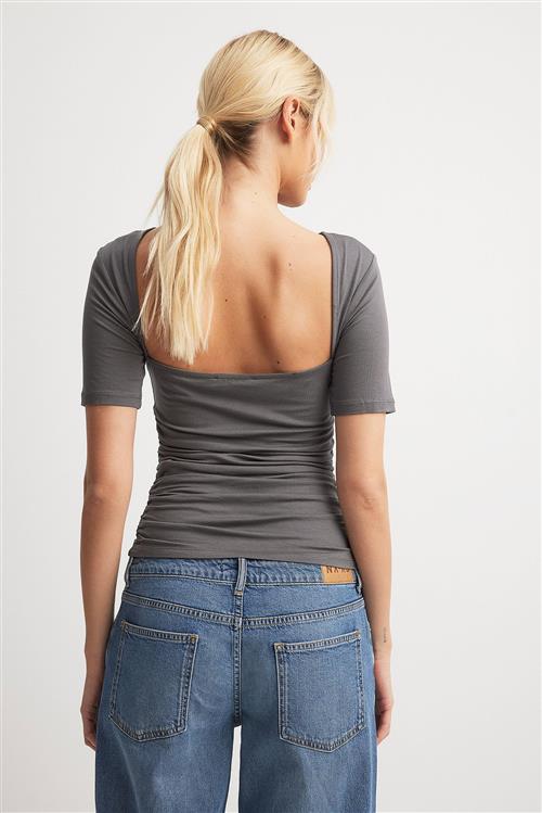 NA-KD Soft Line Open Back Rouched Top - Grey