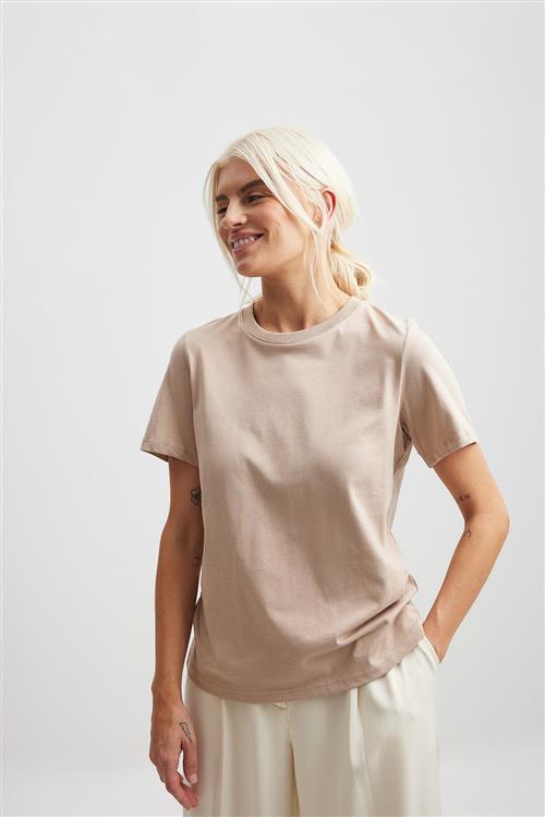 NA-KD Basic T-shirt i bomuld med rund hals - Beige