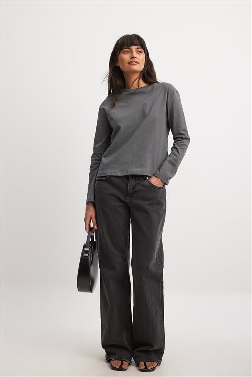 NA-KD Basic Top i overstørrelse med lange ærmer - Grey