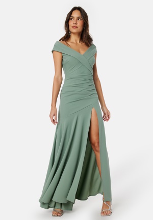 Se Goddiva Bardot Pleat Maxi Split Dress Light green XS (UK8) ved Bubbleroom